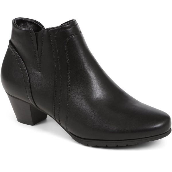 Low Heel Ankle Boots - WBINS38007 / 324 160